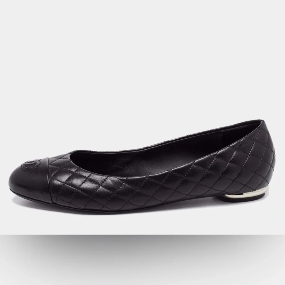 CHANEL Black Quilted Leather Ballet Flats